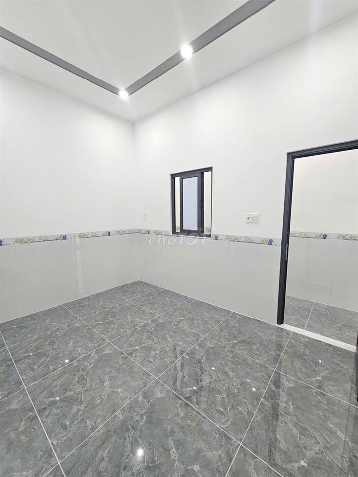 B.án nhà 1 trệt + 1 lầu đường C4 KDC Phú An, phường Hưng Phú, Cần Thơ