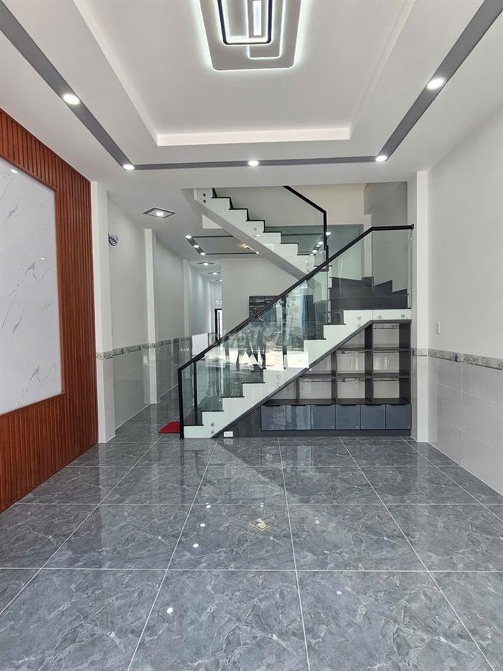 B.án nhà 1 trệt + 1 lầu đường C4 KDC Phú An, phường Hưng Phú, Cần Thơ