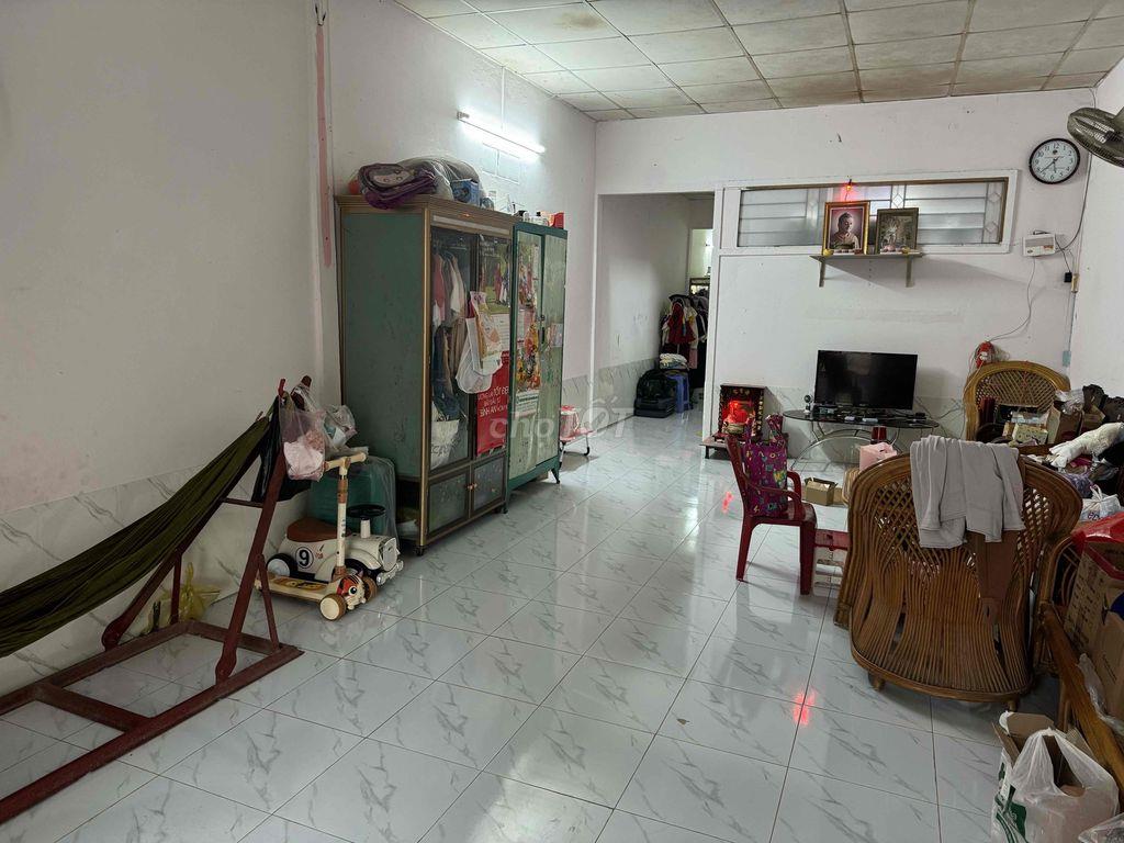 Cần bán căn nhà trệt cấp 4