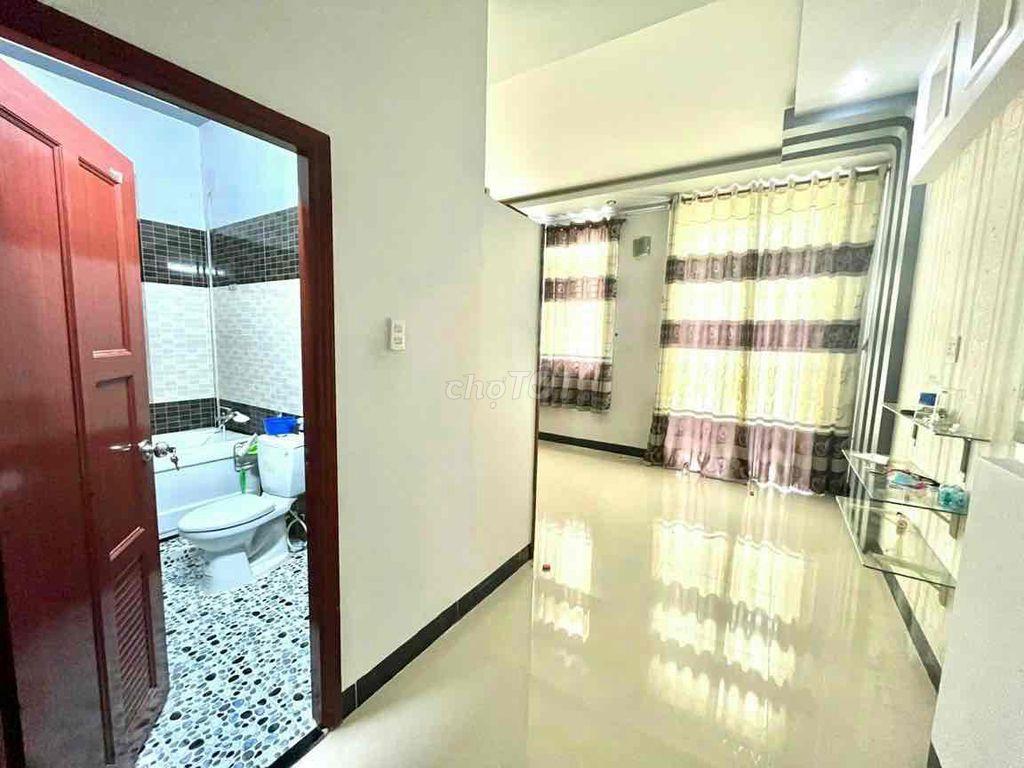 Chính chủ bán nhà 1 trệt 2 lầu KDC Hưng Phú 1