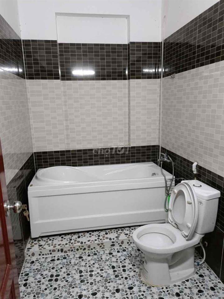 Chính chủ bán nhà 1 trệt 2 lầu KDC Hưng Phú 1