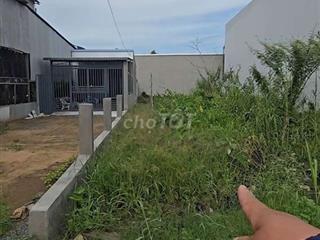 NỀN GIÁ RẺ CÁI RĂNG ĐƯỜNG NGUYỄN THỊ TRÂM
