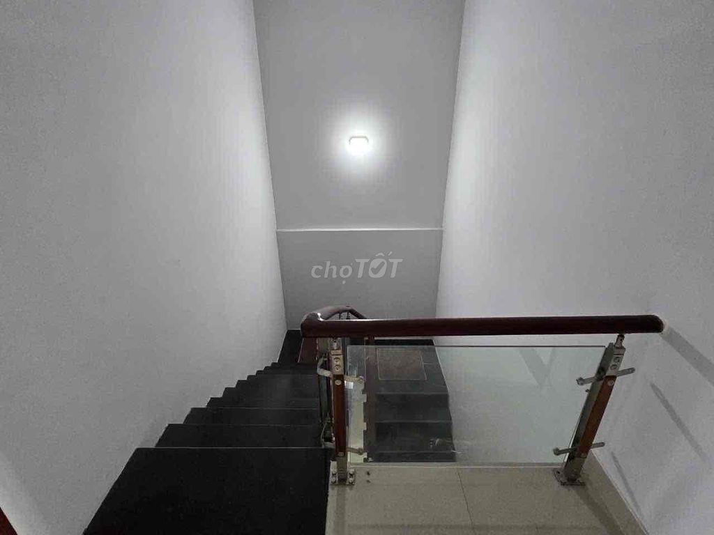 CẦN TIỀN BÁN GẤP