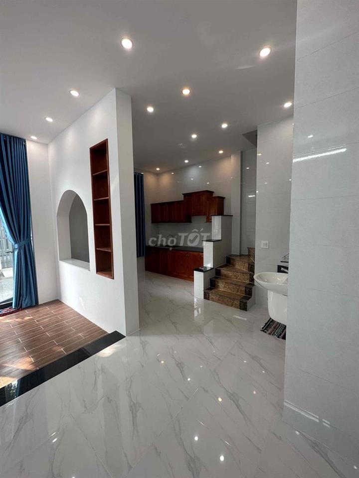 NHÀ HOÀN CÔNG CẦN BÁN