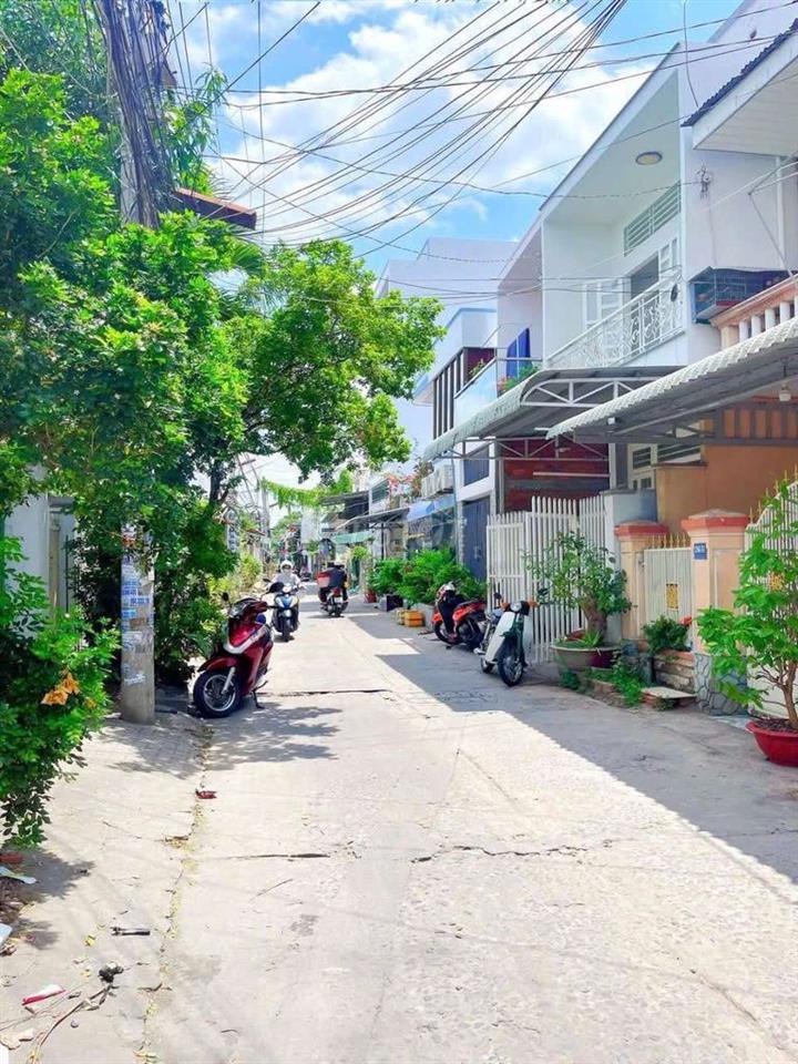 Bán nhà giá rẻ ở trung tâm CMT8