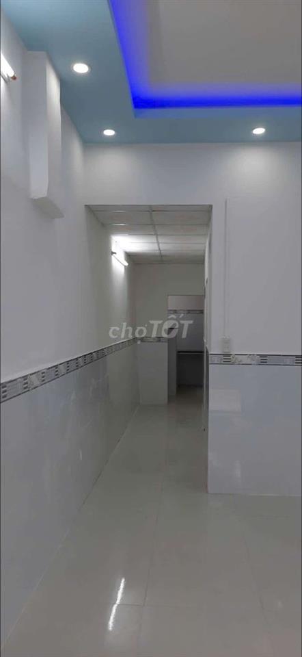 Bán nhà giá rẻ ở trung tâm CMT8