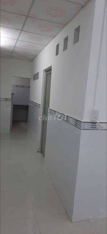 Bán nhà giá rẻ ở trung tâm CMT8