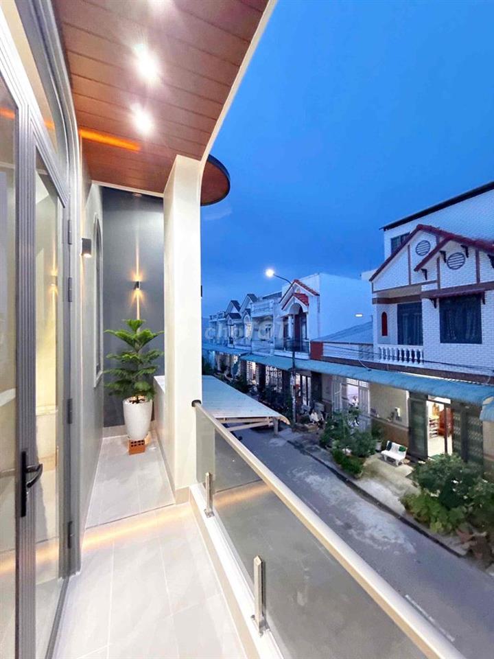 Chính Chủ - bán nhà phố Luxury khu Văn Hoá Tây Đô - Full nội thất
