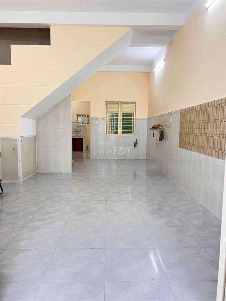 BÁN NHÀ TRỆT LẦU - SỔ HỒNG - KDC HOÀNG QUÂN gần Trường FPT, ĐH Tây Đô