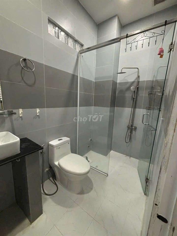 BÁN NHÀ TRỆT LẦU ĐẸP - HẺM 234 HOÀNG QUỐC VIỆT - 3 P. NGỦ (CÓ PN TRỆT)
