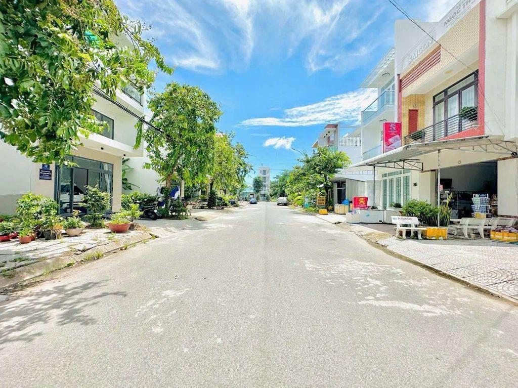 BÁN NHÀ TRỆT LỮNG = GIÁ NỀN - KDC HỒNG LOAN - 3 P. NGỦ - Gần Bến Xe