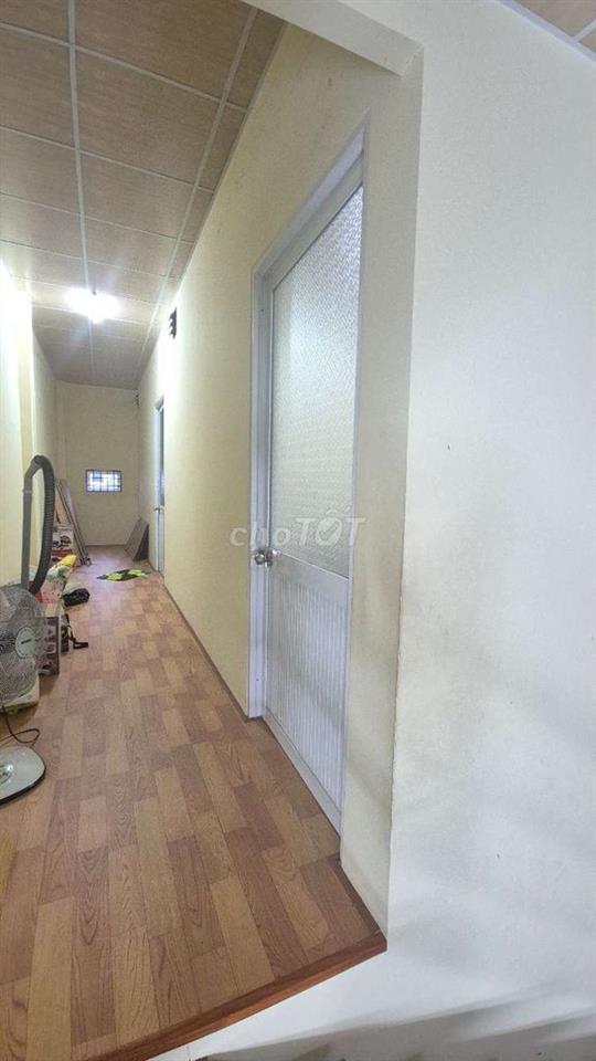 BÁN NHÀ TRỆT LỮNG = GIÁ NỀN - KDC HỒNG LOAN - 3 P. NGỦ - Gần Bến Xe