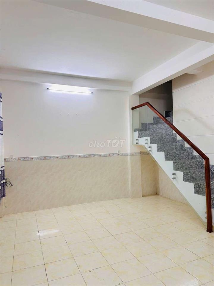 CHO THUÊ NHÀ TRỆT LẦU - GÓC HẺM HÔNG THOÁNG MÁT - KDC HOÀNG QUÂN