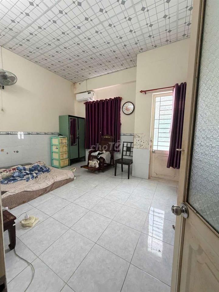 NHÀ TRỆT LẦU - KDC HOÀNG QUÂN - LIỀN KỀ TRƯỜNG FPT - SỔ HỒNG TRAO TAY