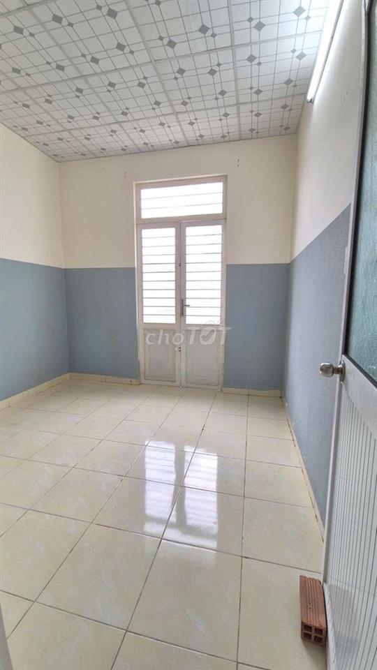 CHO THUÊ NHÀ TRỆT LẦU - 4 PHÒNG NGỦ - KDC HOÀNG QUÂN - GIÁ 4 TRIỆU