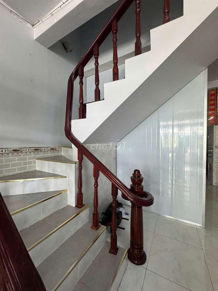 NHÀ TRỆT LẦU - TRỤC CHÍNH - KDC HOÀNG QUÂN CẦN THƠ - GẦN TRƯỜNG CĐ FPT