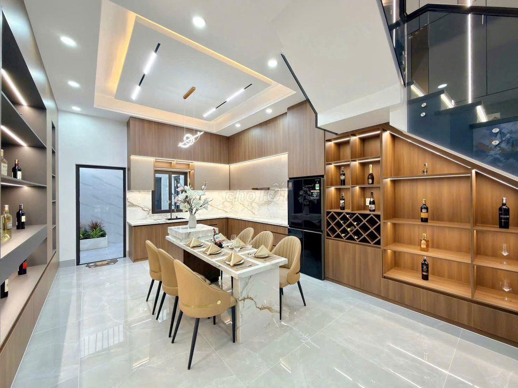 Nhà 3 Tầng Lầu Mới 100% Full Nội Thất Đẹp - KDC Hồng Loan - 5,8 Tỷ TL