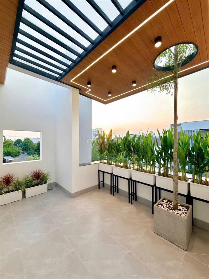 Nhà 3 Tầng Lầu Mới 100% Full Nội Thất Đẹp - KDC Hồng Loan - 5,8 Tỷ TL