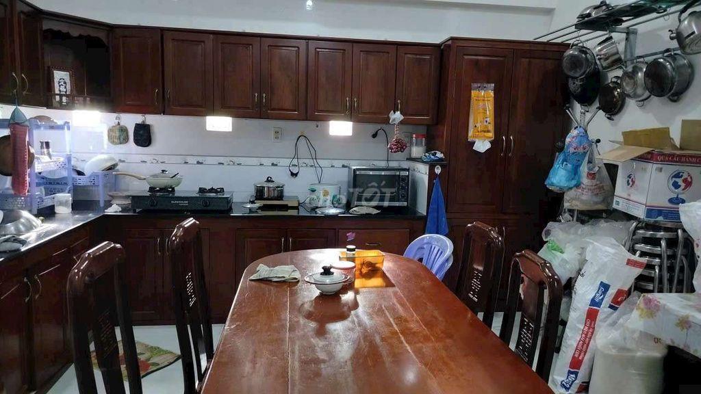Nhà rộng giá mềm nhất khu