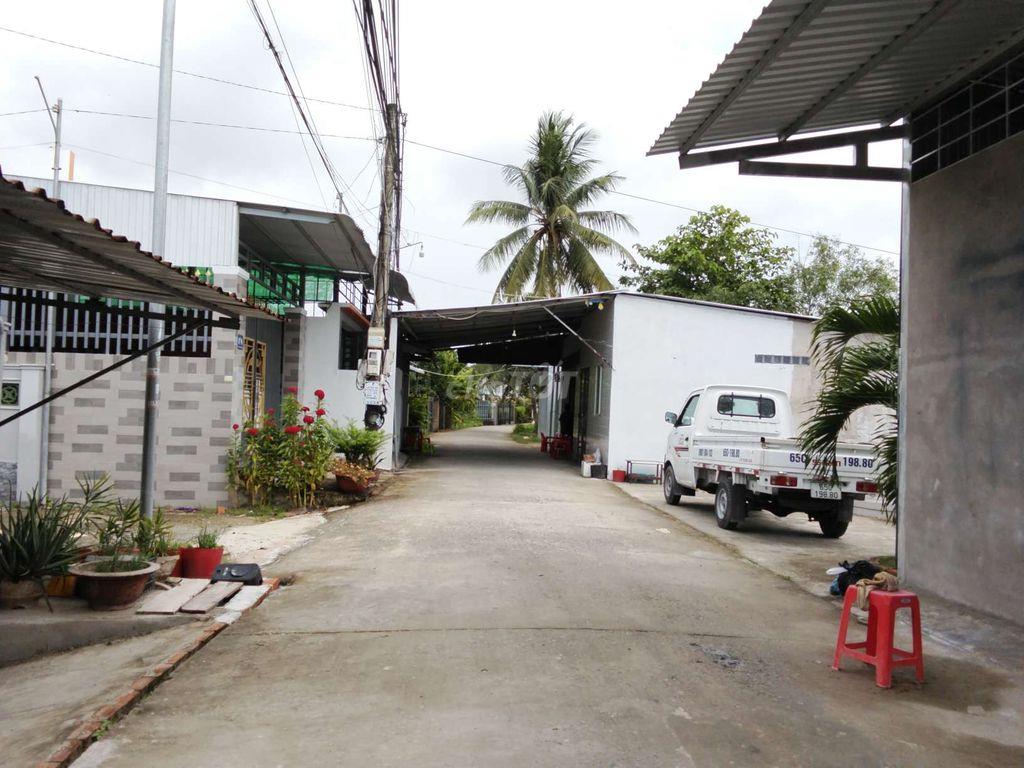 Nền thổ cư sát KDC Hồng Loan