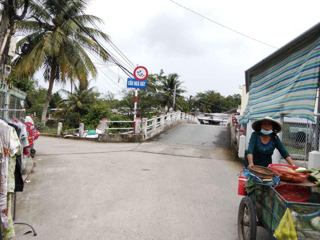 Nền thổ cư sát KDC Hồng Loan