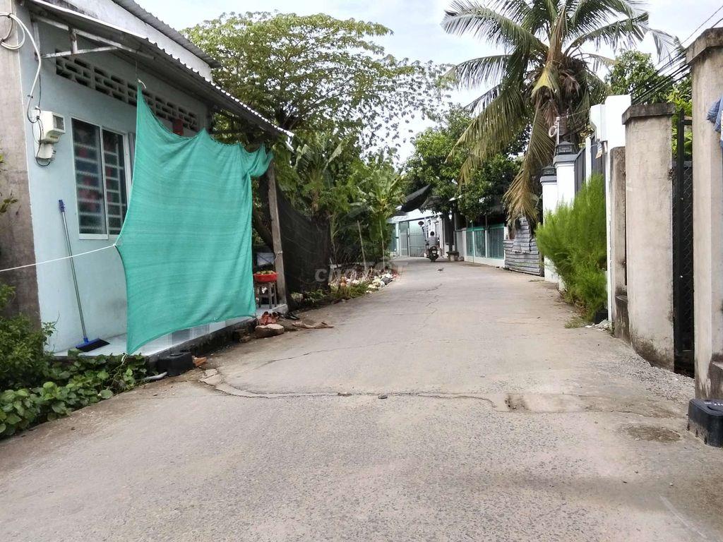 Nền thổ cư sát KDC Hồng Loan