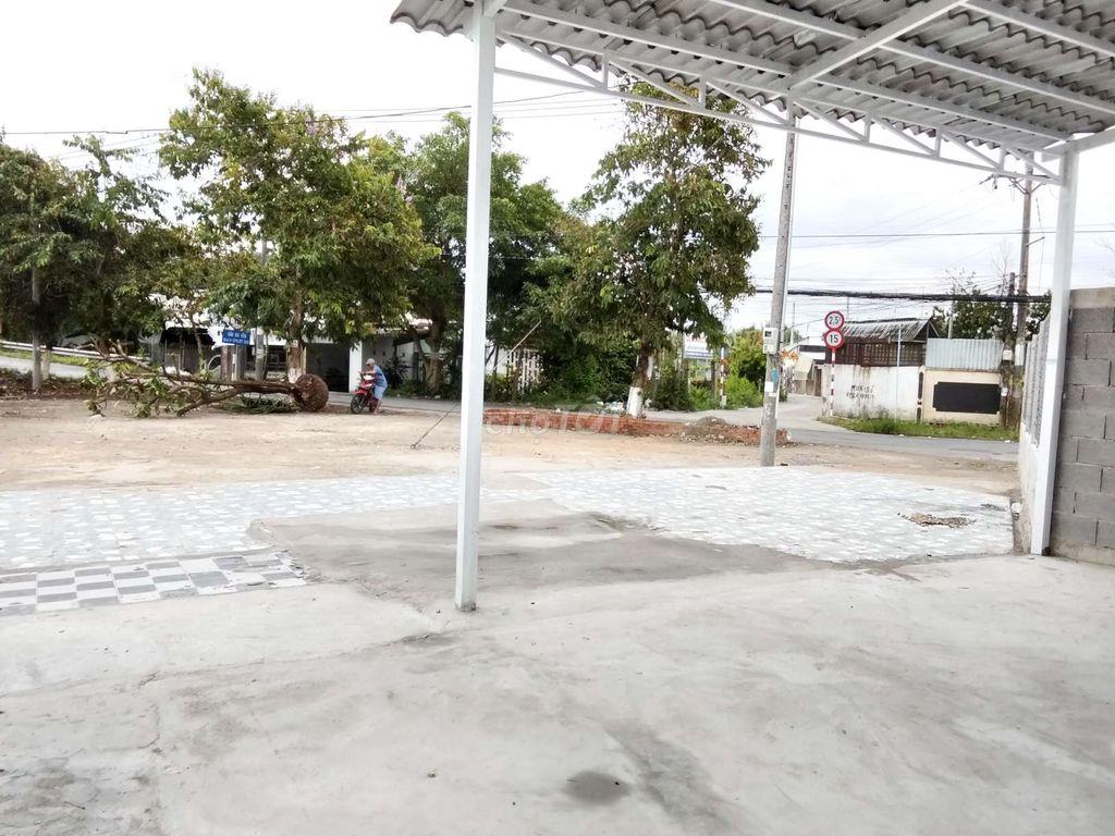 Mặt tiền sử dụng lớn