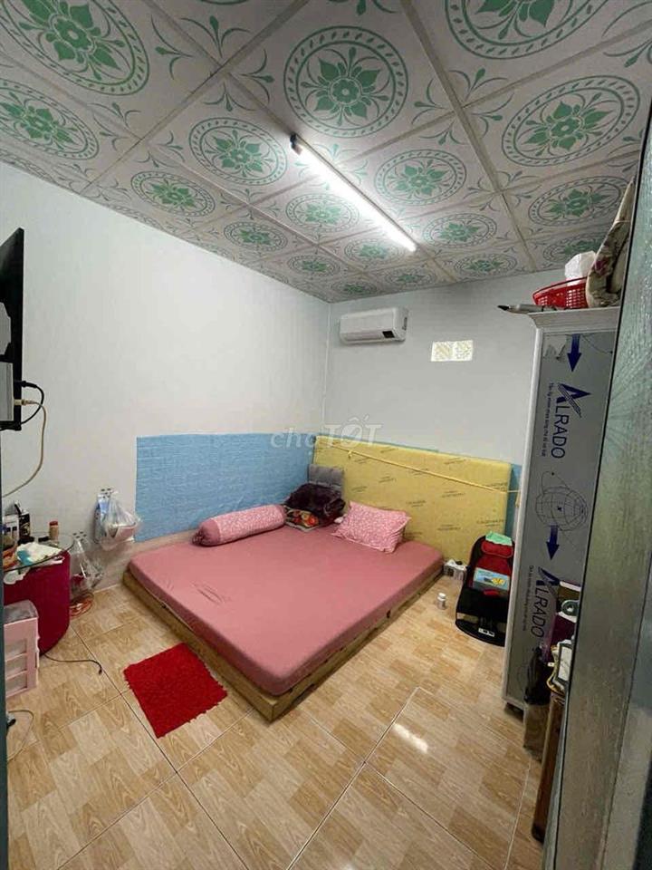 Bán đất tặng nhà cấp 4
