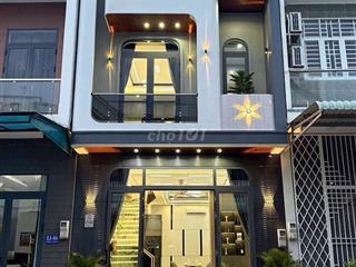 NHÀ PHỐ LUXURY 1 TRỆT 1 LẦU