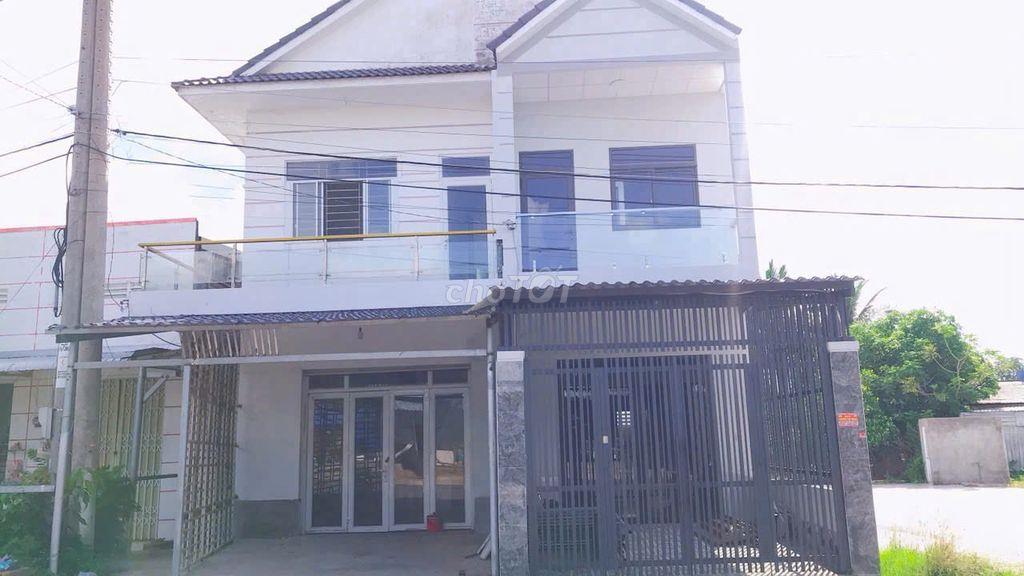 Bán đất, tặng nhà trệt, 1 lầu