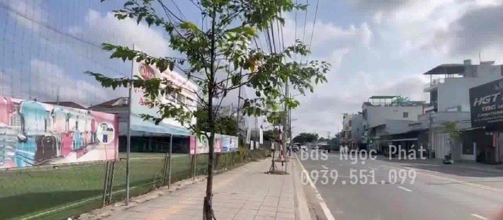Bán nền mặt tiền Đường Hoàng Quốc Việt