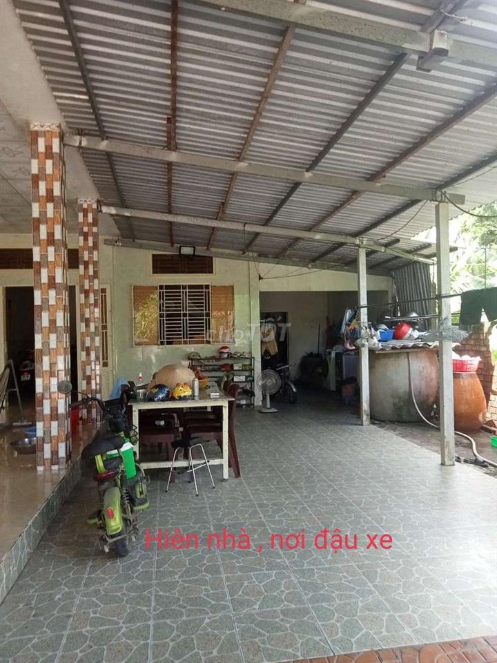 CHÍNH CHỦ BÁN NHÀ CẤP 4, 710M vuông , ( 200M THỔ CƯ ,510M CLN)  3,9 TỶ