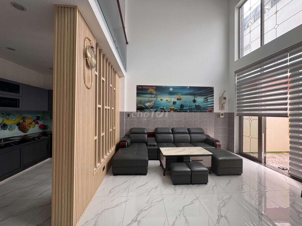 Nhà 2 tầng, hẻm xe ô tô trung tâm phường Tân An