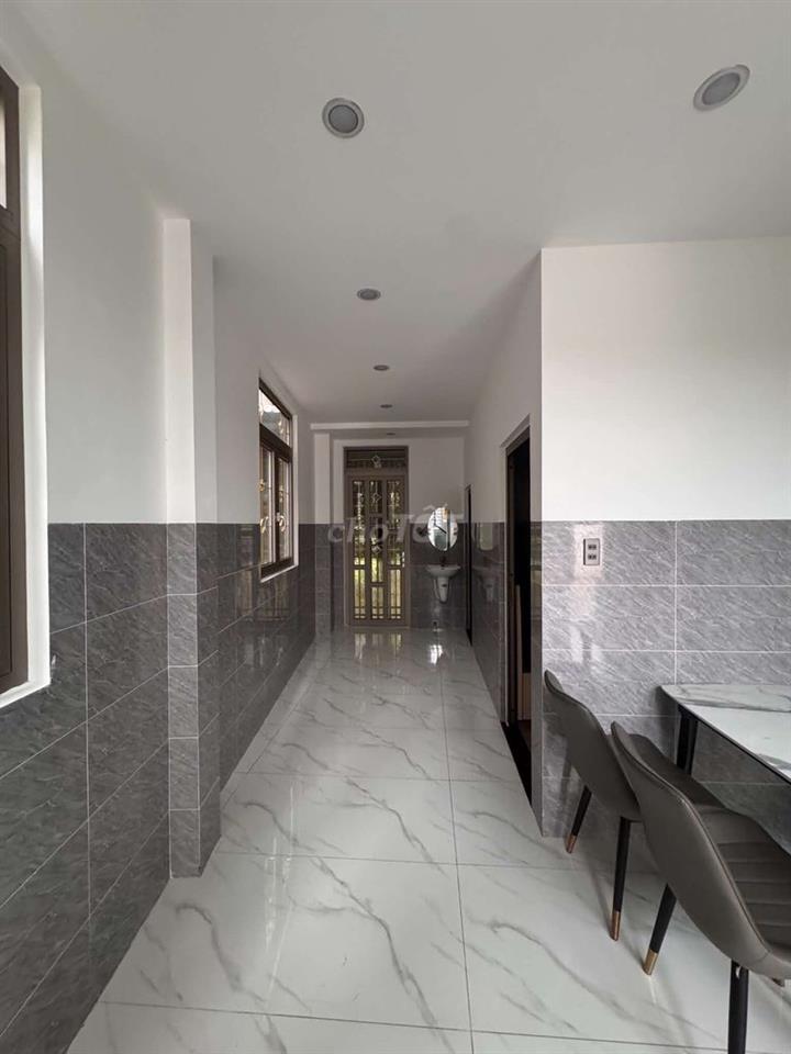 Nhà 2 tầng, hẻm xe ô tô trung tâm phường Tân An