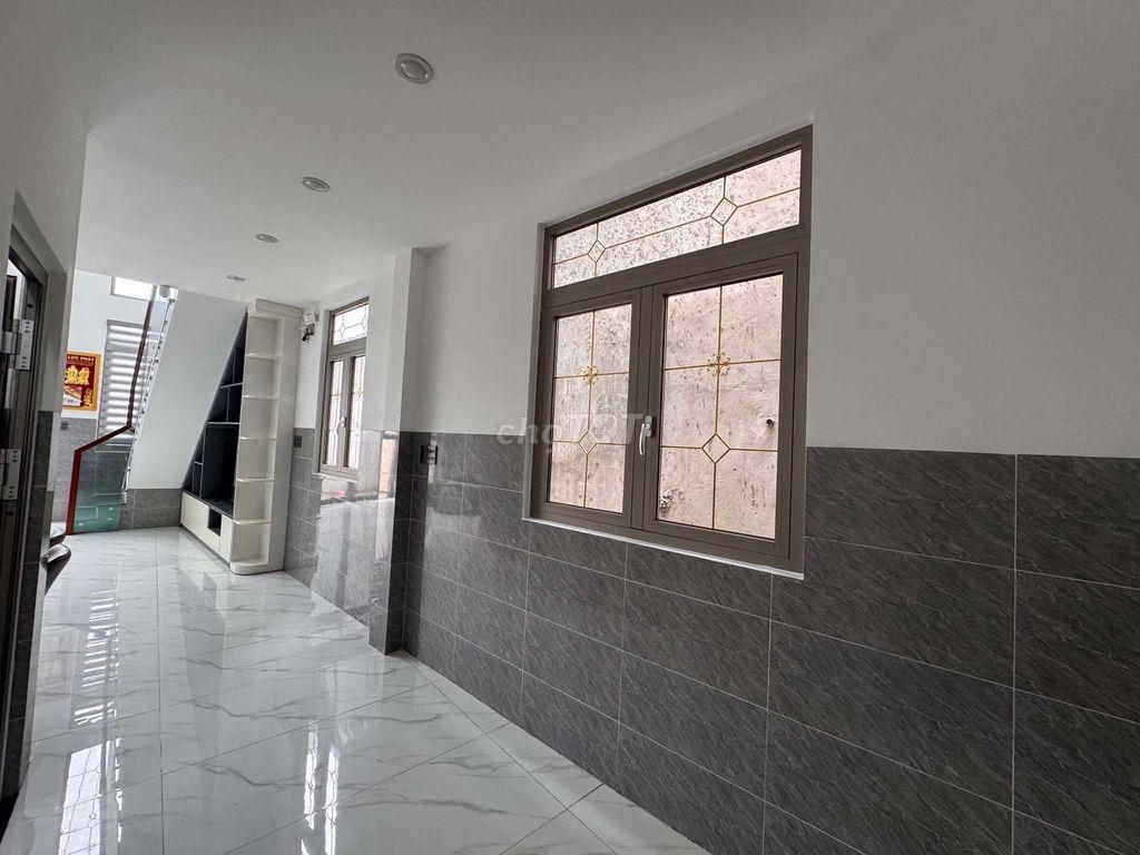 Nhà 2 tầng, hẻm xe ô tô trung tâm phường Tân An