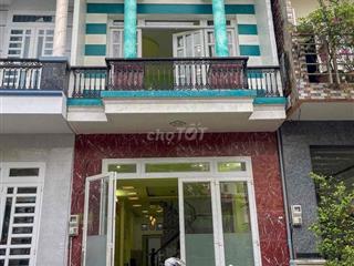 nhà trệt lầu 3pn 3wc sẵn Nội thất KDC Hưng Phú 1