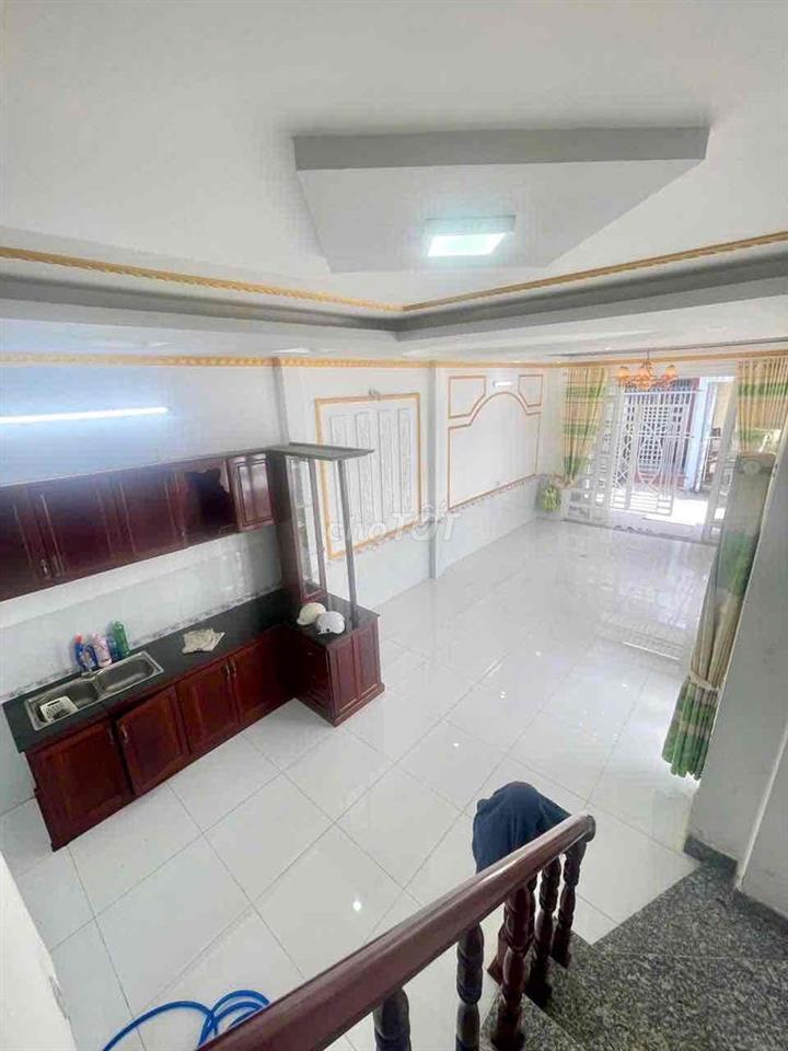 Nhà 2pn 2 máy lạnh hẻm 11ĐKTW