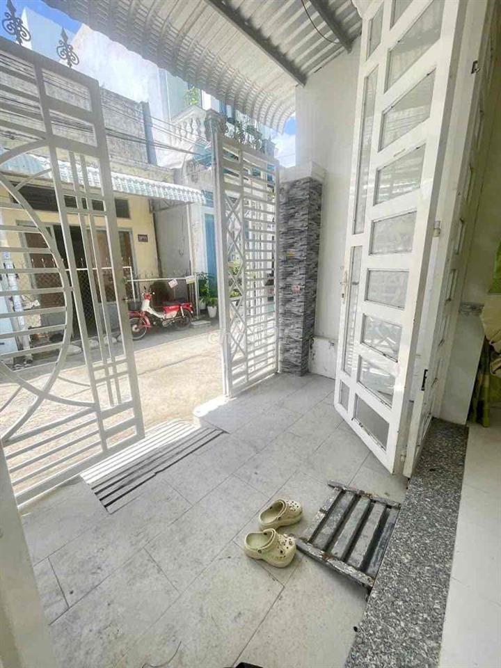 Nhà 2pn 2 máy lạnh hẻm 11ĐKTW