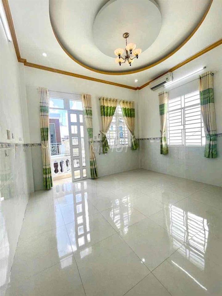 Nhà 2pn 2 máy lạnh hẻm 11ĐKTW