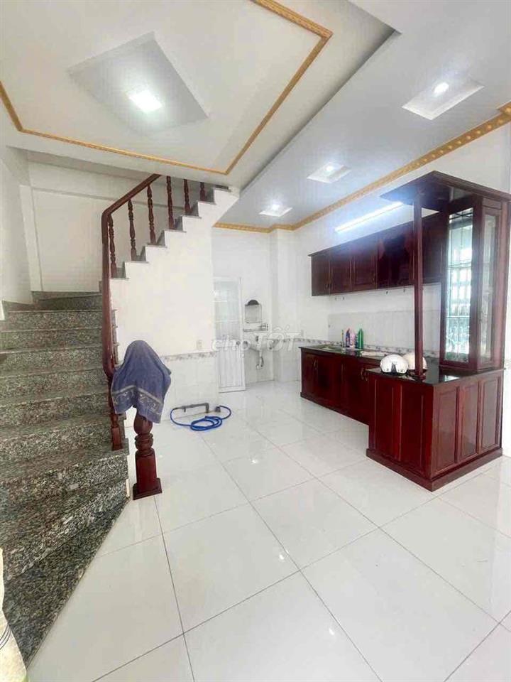 Nhà 2pn 2 máy lạnh hẻm 11ĐKTW