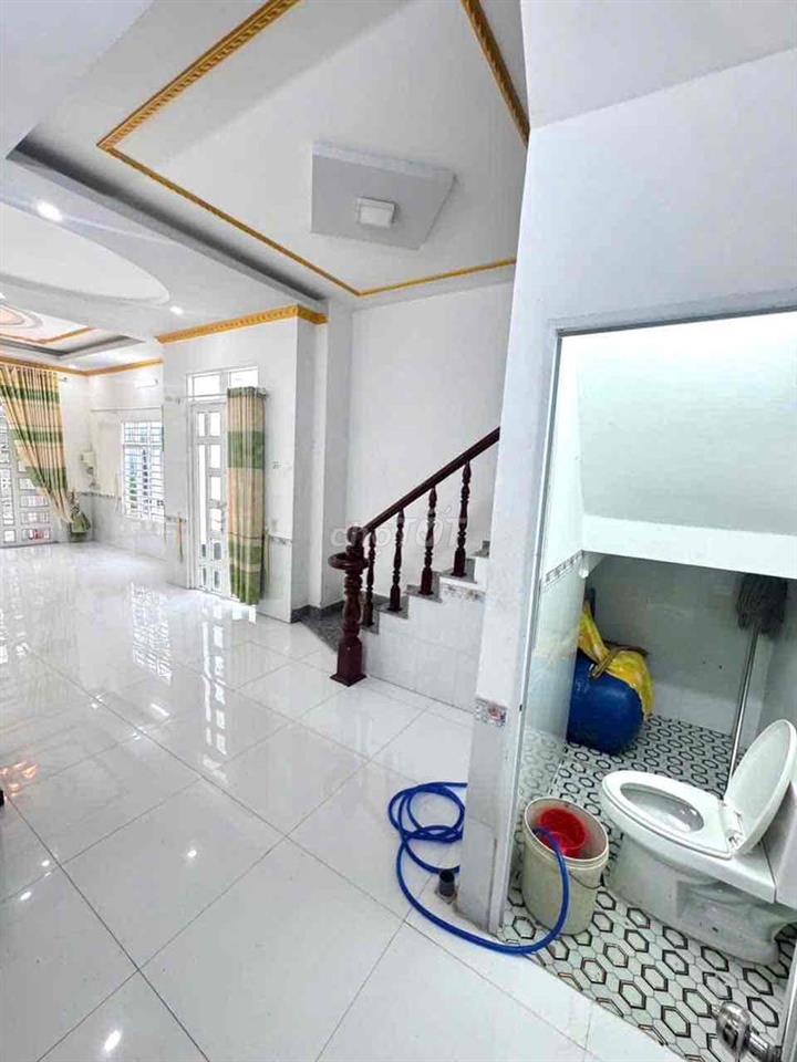 Nhà 2pn 2 máy lạnh hẻm 11ĐKTW