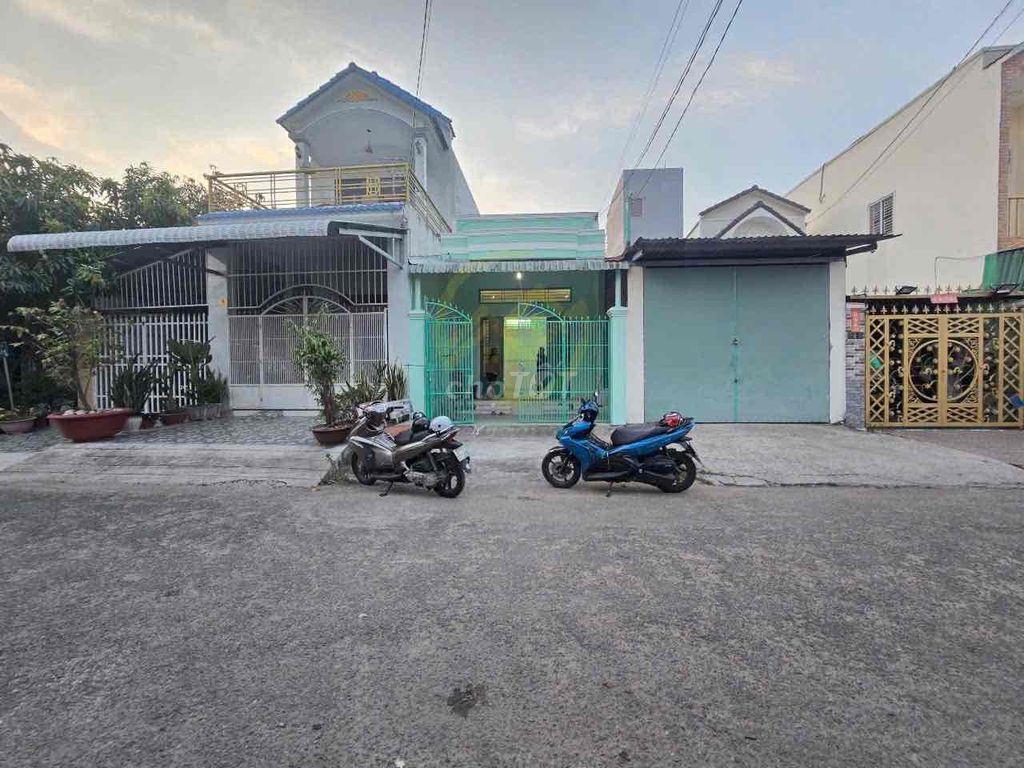 Nhà 2pn oto đậu trước nhà gần Chợ Nổi Cái Răng