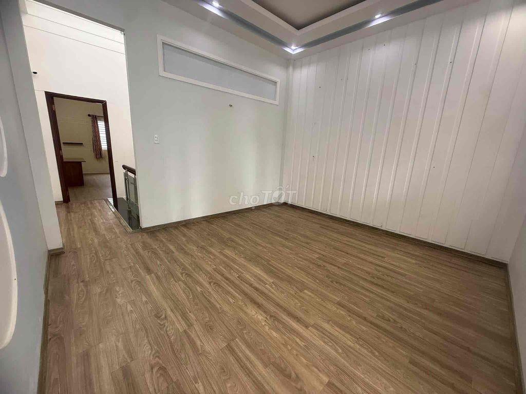 Nhà 4pn 4wc KDC Hưng Phú 1