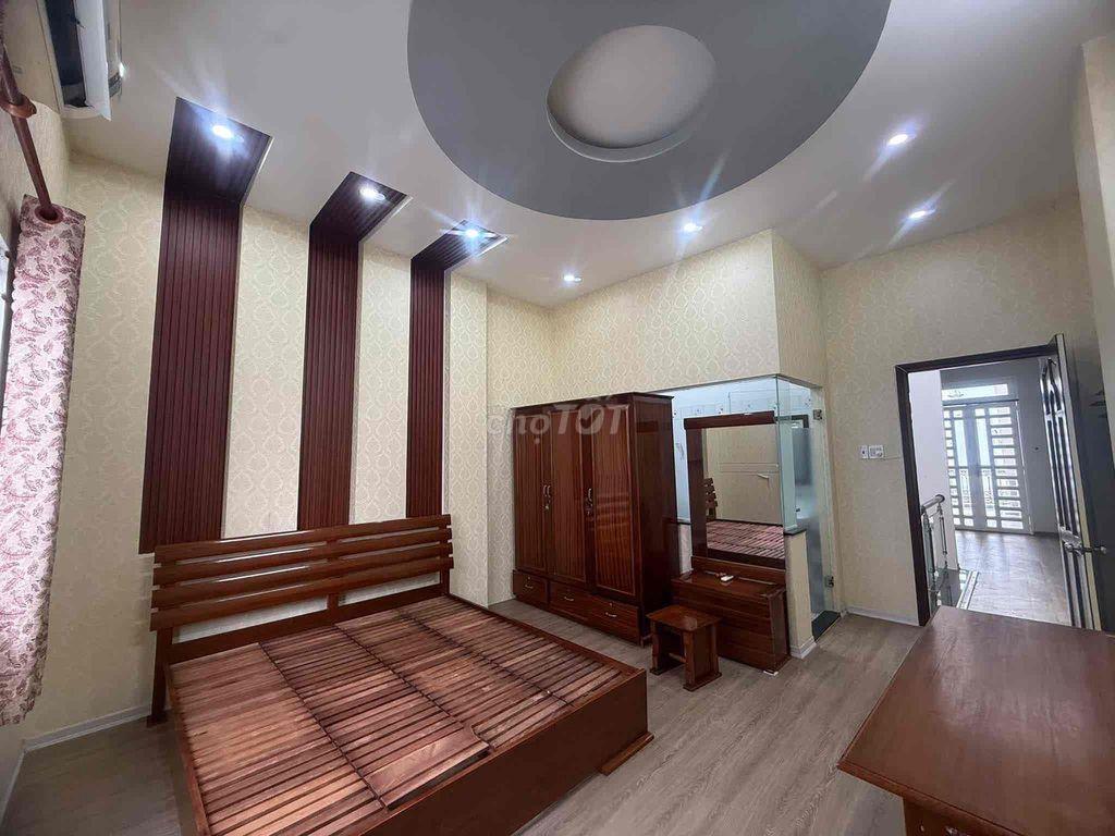Nhà 4pn 4wc KDC Hưng Phú 1