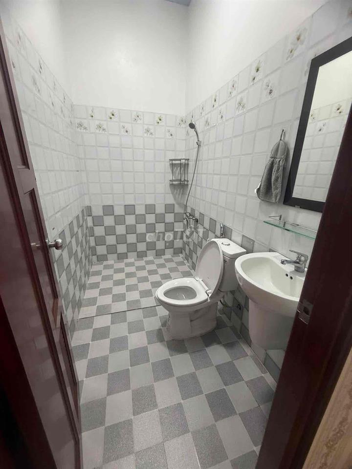 Nhà 4pn 4wc KDC Hưng Phú 1
