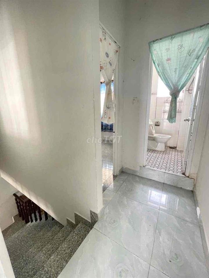 Nhà 2pn 2wc KDC Hoàng Quân