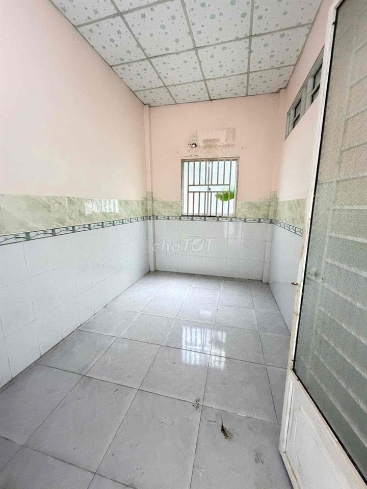 Nhà sân vườn gần Đh Tây Đô