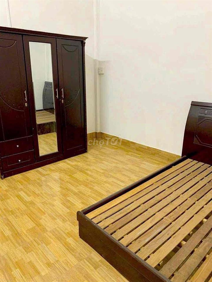 Nhà mới 2 phòng hẻm oôt Hoàng Quốc Việt