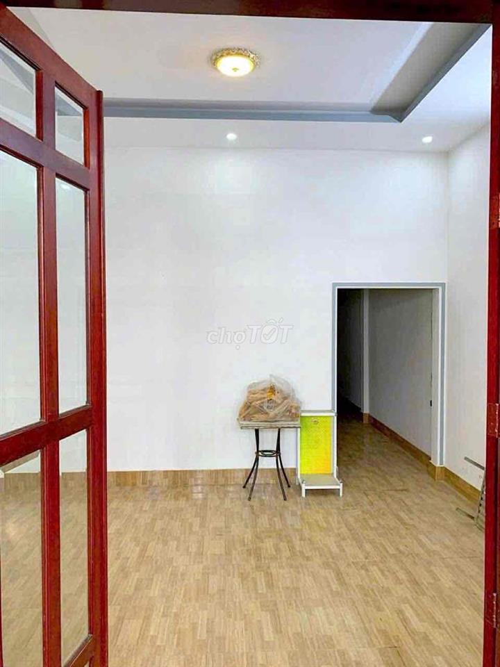 Nhà mới 2 phòng hẻm oôt Hoàng Quốc Việt