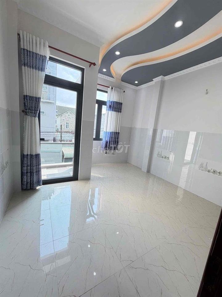 Nhà 2 lầu 4pn 4 máy lạnh gần Chợ Cầu ván (Lê Phước Thọ)